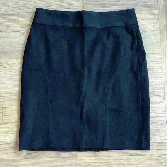 Banana Republic Pencil Skirt - Picture 1 of 5